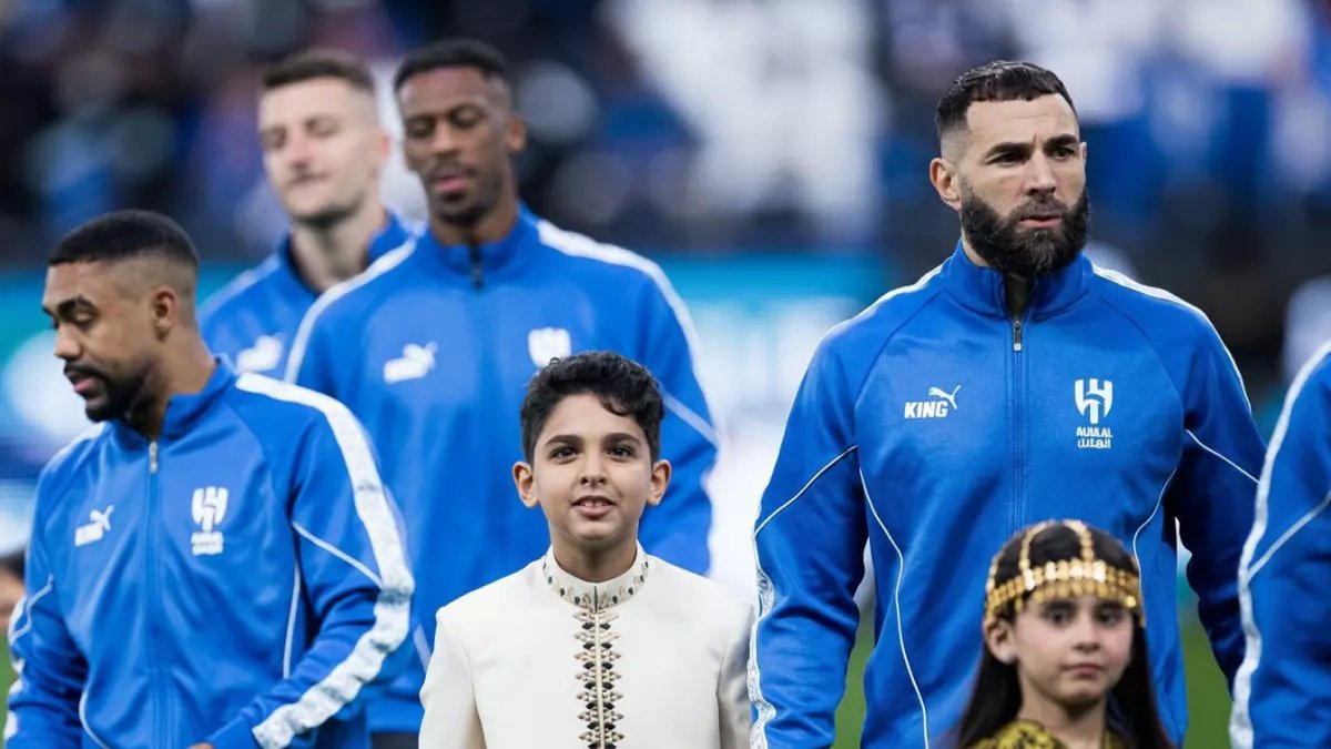 عاجل: أسطورة الزمالك يكشف رسالته السرية للاعبين قبل معركة إنبي الحاسمة!