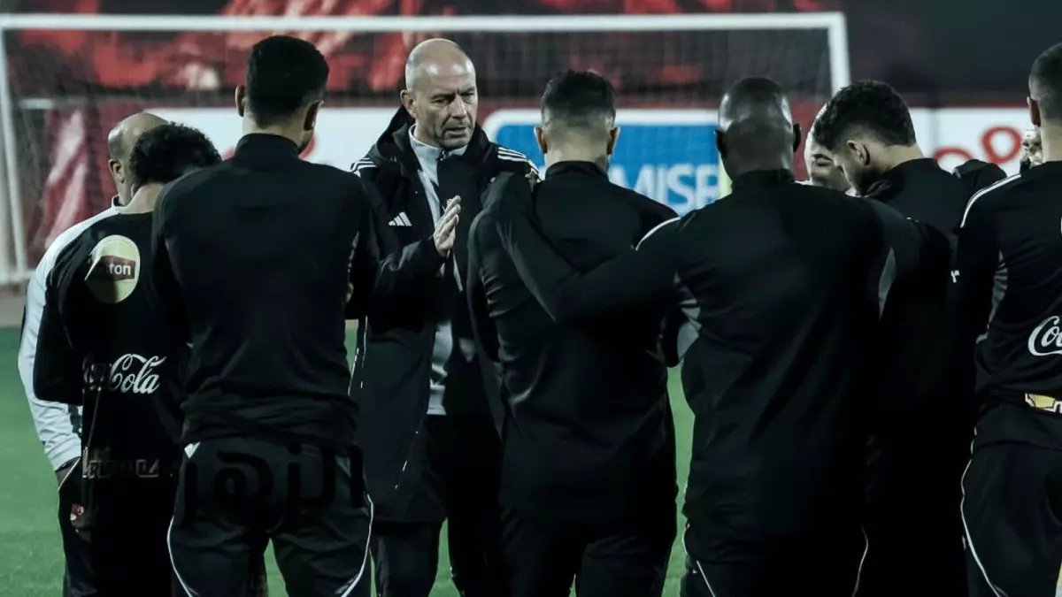 عاجل: شوبير يفجر قنابل صادمة عن الأهلي... رحيل كامويش مؤكد وكولر يرفض العودة!