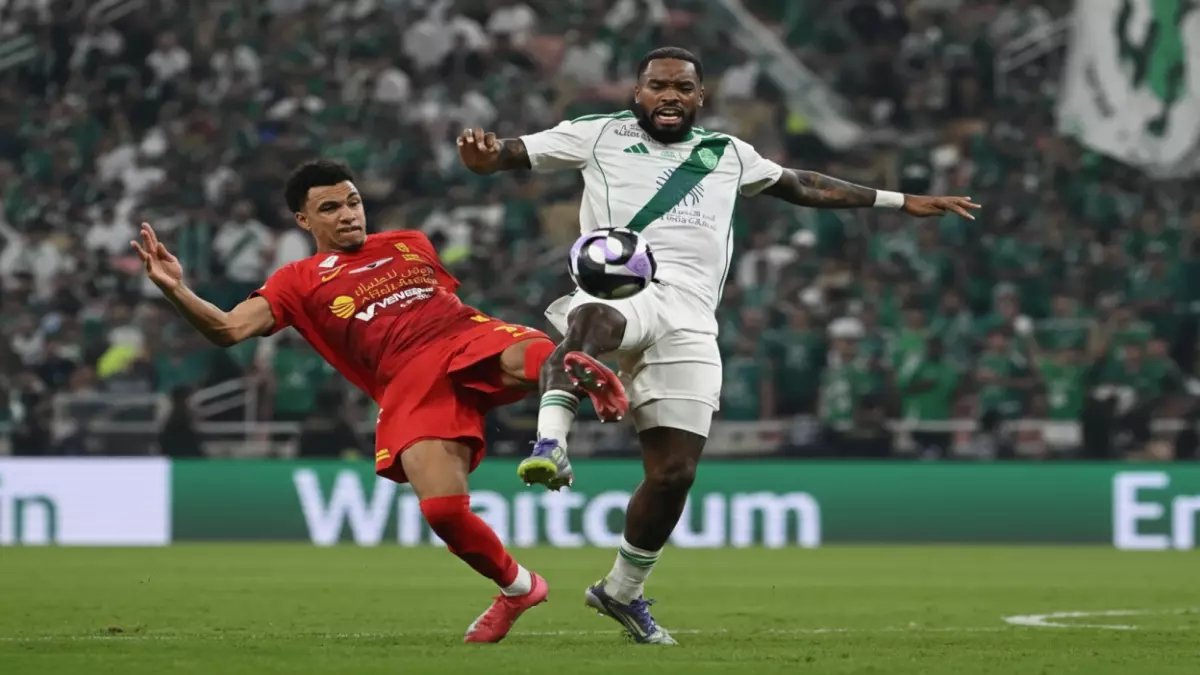 عاجل: النصر يواجه مهمة مستحيلة بدون رونالدو... والأهلي يخطط للإطاحة بالمتصدر!