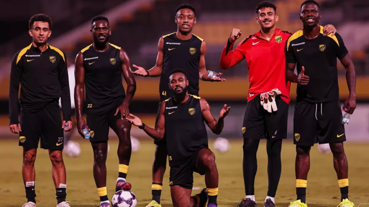 عاجل: عودة الرباعي الذهبي للاتحاد قبل ساعات من معركة الرياض... هل ينقذون الفريق من المفاجأة؟