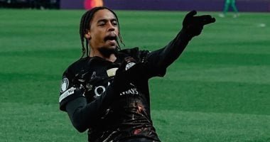 باريس سان جيرمان يهزم تشيلسي 5-2 بذهاب دور الـ16 لدورى الأبطال.. فيديو