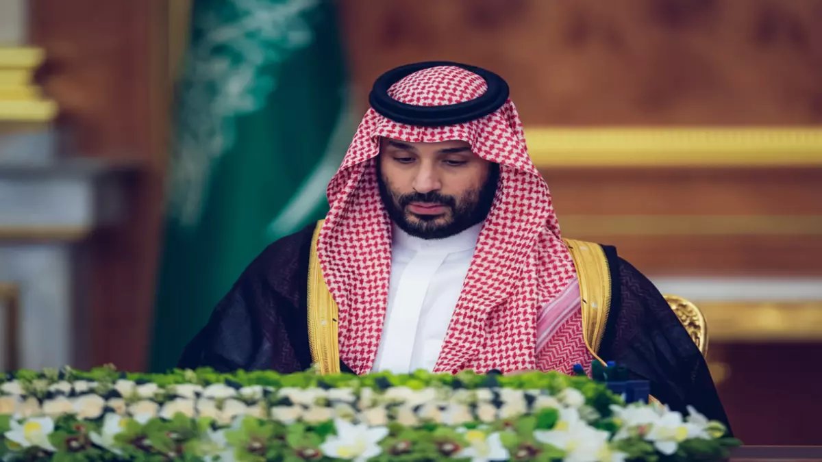 عاجل: القائمة السرية للحسابات الرسمية التي تنقذك من الشائعات المدمرة - مطار الملك خالد يصدر تنبيهاً صادماً!