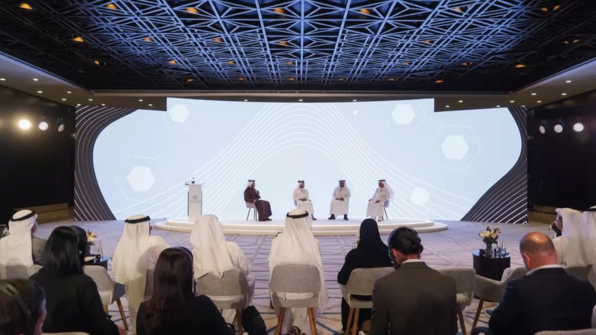 عاجل في أبوظبي: ملتقى حكومي ناري يفضح تحديات غسل الأموال... يطالب 6 قطاعات حساسة بـ "العناية الواجبة" ويثير قلقاً دولياً!