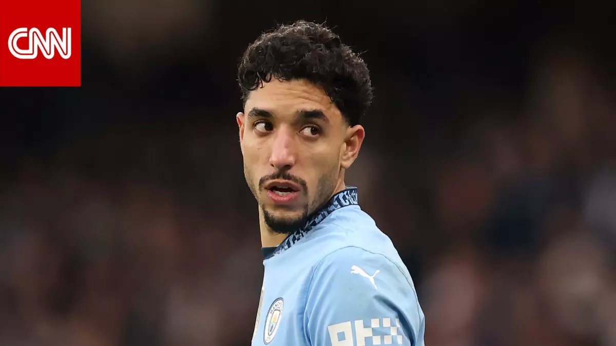 عاجل: جماهير السيتي تنفجر غضباً ضد جوارديولا بسبب عمر مرموش - مطالبات صادمة بطرد هالاند!