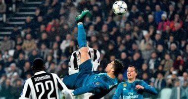 مدفع الإفطار.. رونالدو يُدمر شباك يوفنتوس بمقصية تاريخية