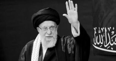 وكالة فارس: زوجة المرشد الراحل على خامنئى على قيد الحياة