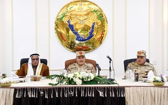 قيادة قوات شرق القناة نظم لقاءاً وحفل إفطار لعدد من شيوخ وعواقل سيناء (1) قيادة قوات شرق القناة نظم لقاءاً وحفل إفطار لعدد من شيوخ وعواقل سيناء (1)