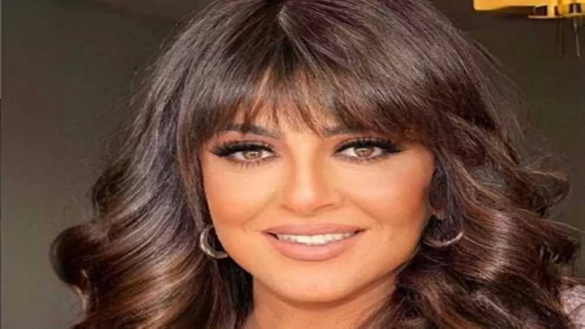 صادم: كارولين عزمي تكشف سر الاكتئاب الذي دمرها... ولماذا ترفض الزواج من النجوم نهائياً؟