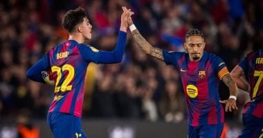 برشلونة يسعي لتعزيز صفوفه بصفقتين من الدوري الإنجليزي