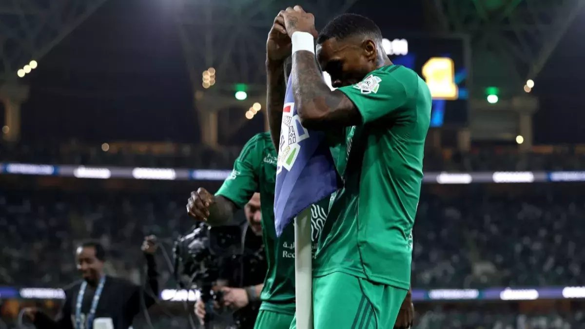 عاجل.. لجنة الانضباط تُفاجئ الجميع بقرارها حول إيفان توني: "الشكوى مقبولة لكن العقوبة مرفوضة" والسبب؟