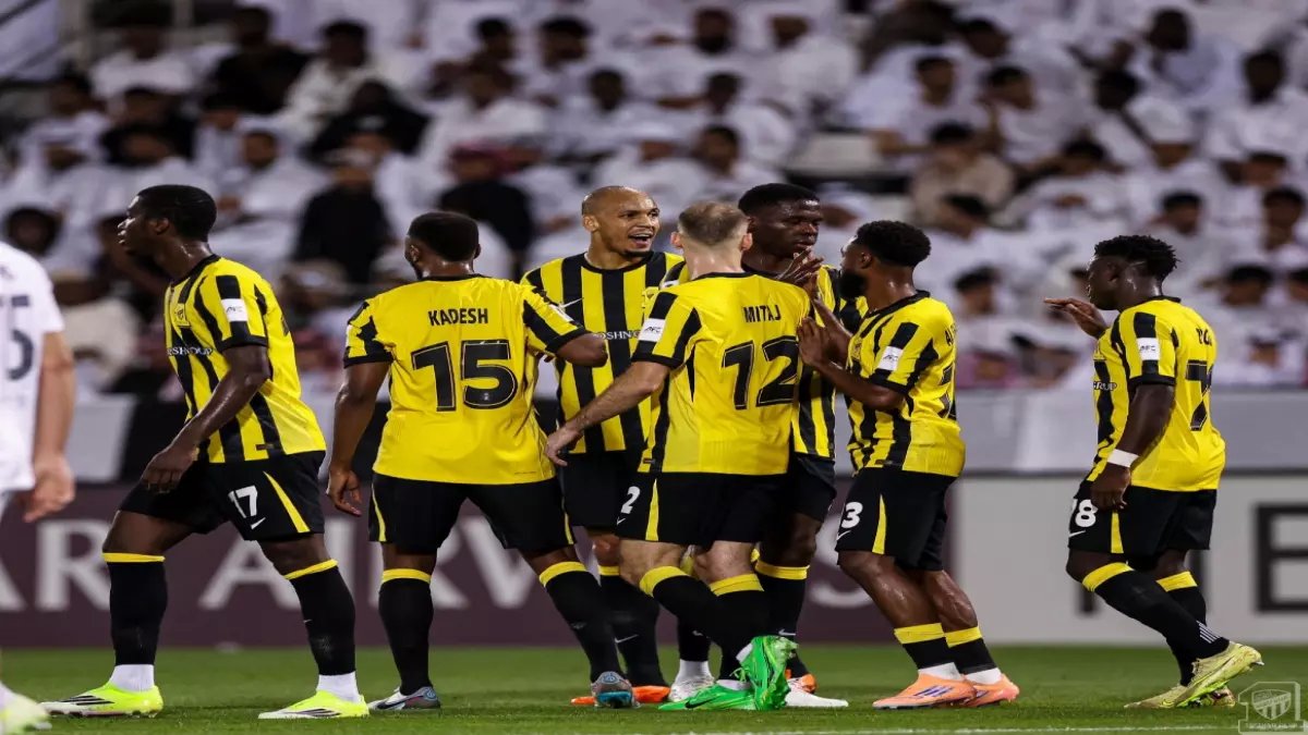 بدون نجمه الأفريقي.. هل ينقذ الاتحاد الرياض من الهاوية أم يدفعه للسقوط النهائي؟