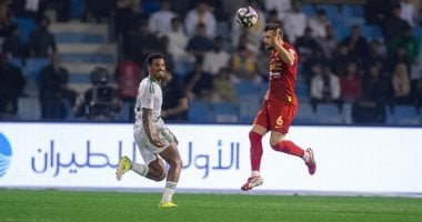 القادسية يسقط الأهلي بريمونتادا مثيرة في الدوري السعودي.. فيديو