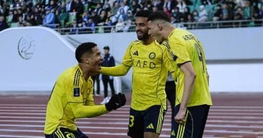 النصر يبحث تأمين الصدارة أمام الخليج بالدوري السعودي