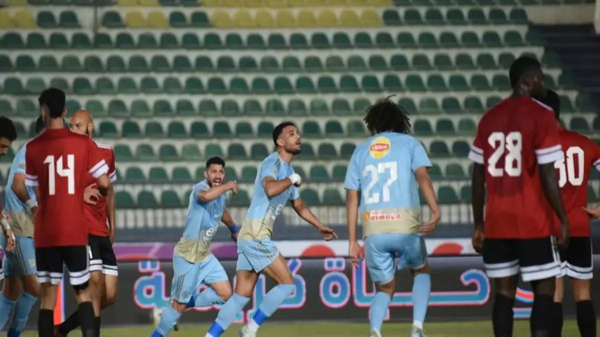 سلطة ضد سلطة: ماذا يكشف 'نجم الزمالك السابق' عن أكبر سر تنافسي في الدوري المصري؟ الجواب: أداء ملعب الأهلي يزيد بـ 20 نقطة تحت ضوء النهار!