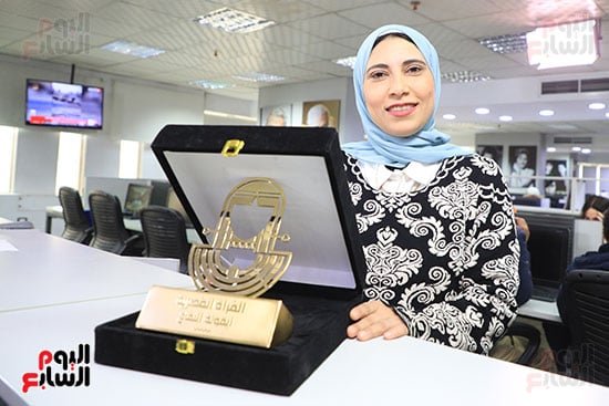 أميرة عصام ودرع تكريمها