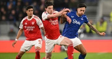 موعد مباراة أرسنال وإيفرتون فى الدوري الإنجليزي والقناة الناقلة