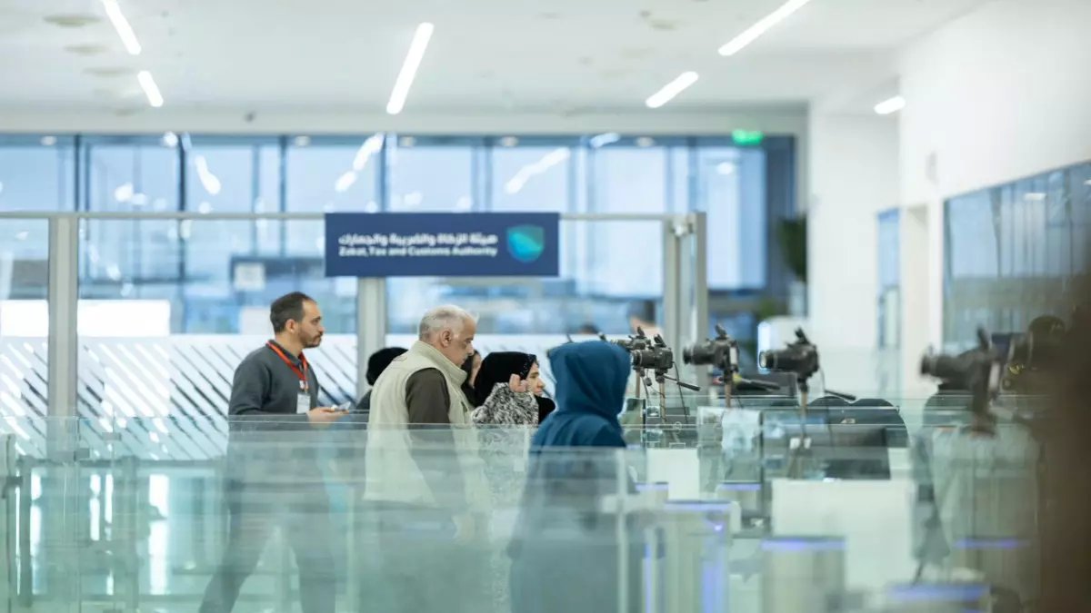 عاجل: السعودية تفتح أبوابها لإنقاذ العراقيين العالقين في نيودلهي والقاهرة - عملية إجلاء استثنائية عبر عرعر!