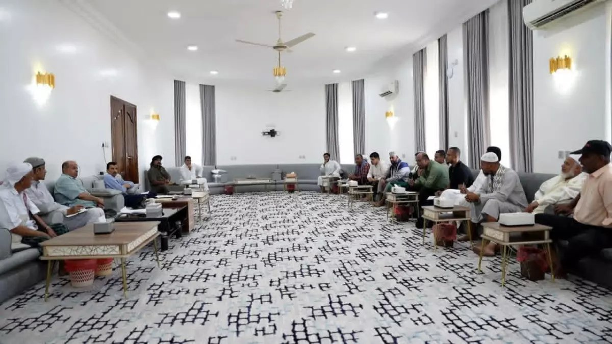 عاجل: محافظ حضرموت يكشف خطة سرية مع قبائل السمر... هل تنهي الفوضى في أكبر محافظة يمنية؟