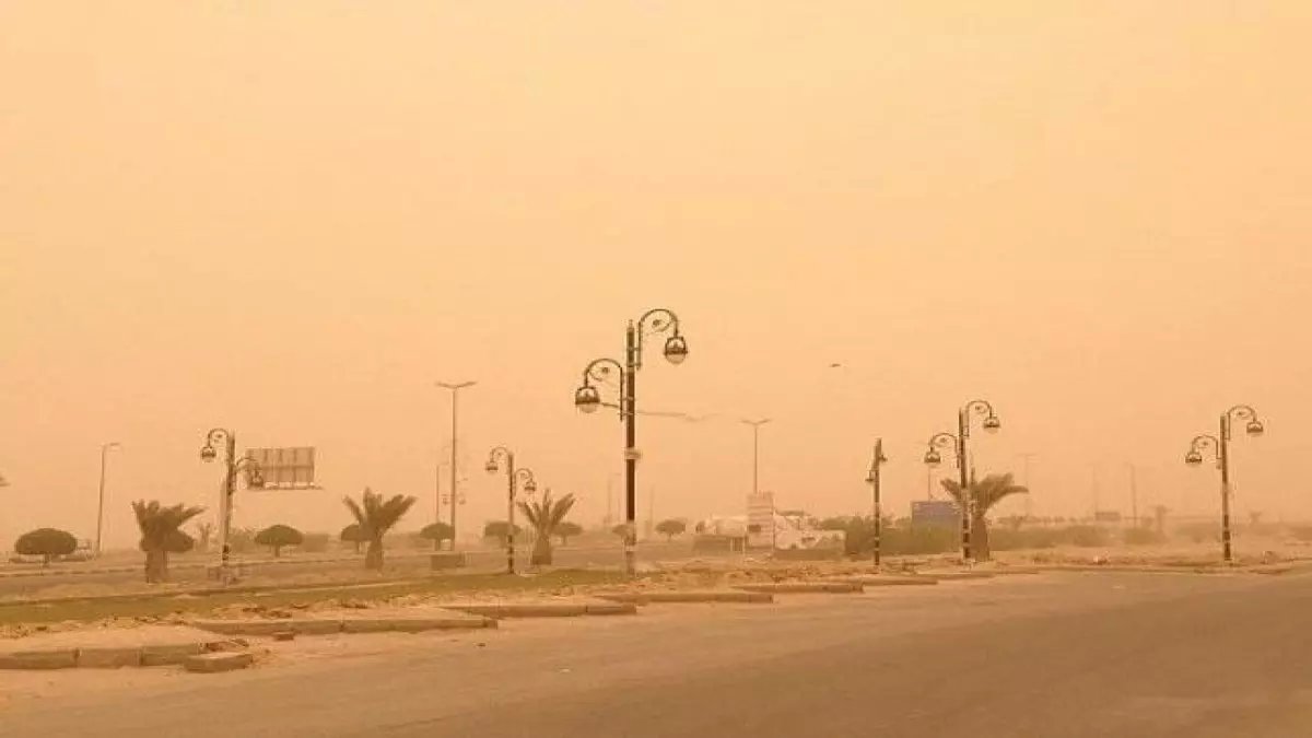 عاجل: عاصفة ترابية تجتاح 4 مدن سعودية غداً... الرؤية تنخفض لـ3 كيلومترات والمرضى في خطر!