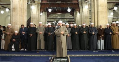 أئمة الجامع الأزهر يحيون صلاة التراويح فى الليلة الخامسة والعشرين من رمضان