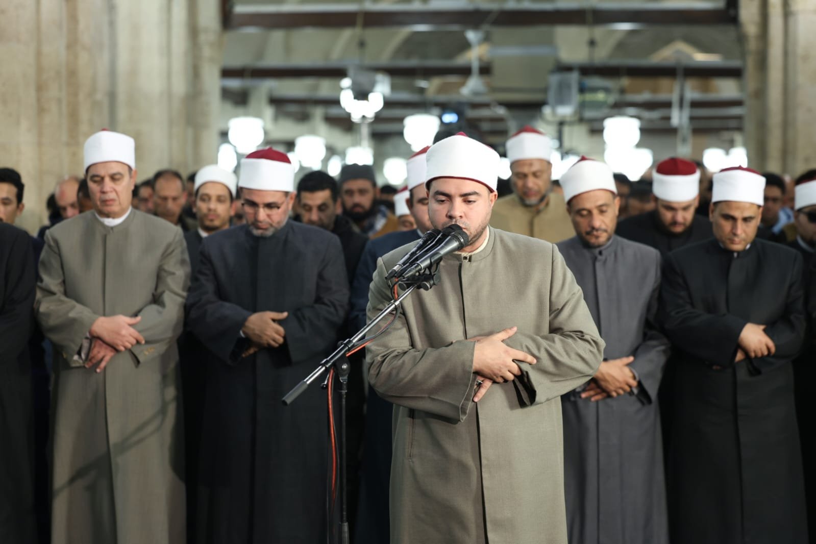 صلاة التراويح بمسجد الأزهر  (1)