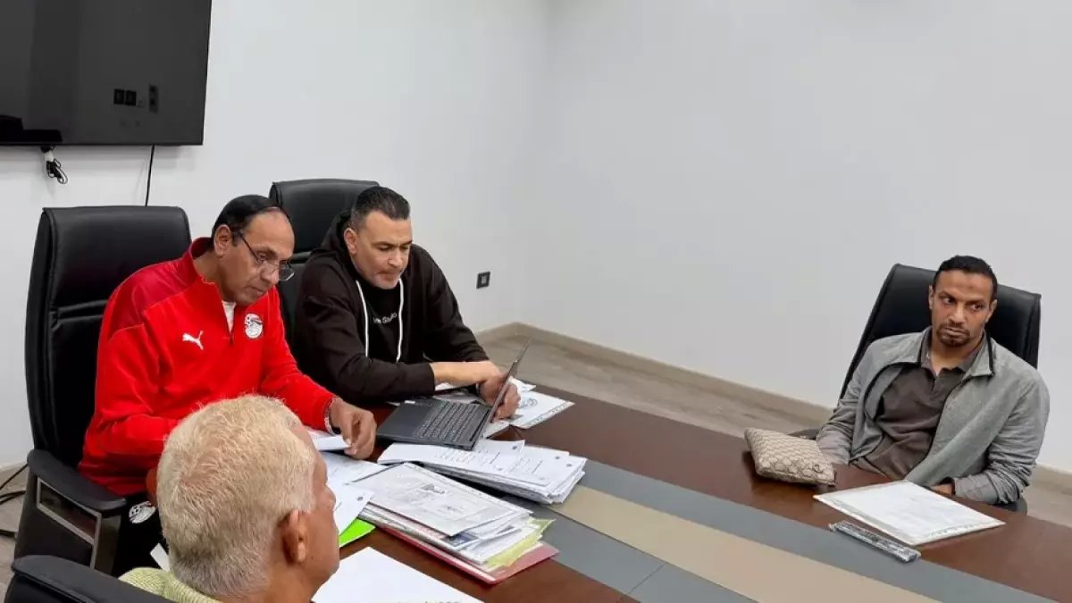 عاجل: عصام الحضري يقود مهمة سرية لاختيار 50 مدرب حراس مرمى فقط من 60 متقدم... والنتيجة صادمة!