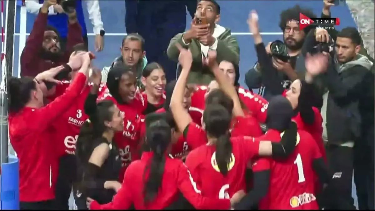 تاريخي في الرياضة النسائية: كلاسيكو القاهرة يتجدد غداً.. الأهلي يواجه الزمالك في نهائي مفاجئ لكأس مصر للطائرة السيدات!