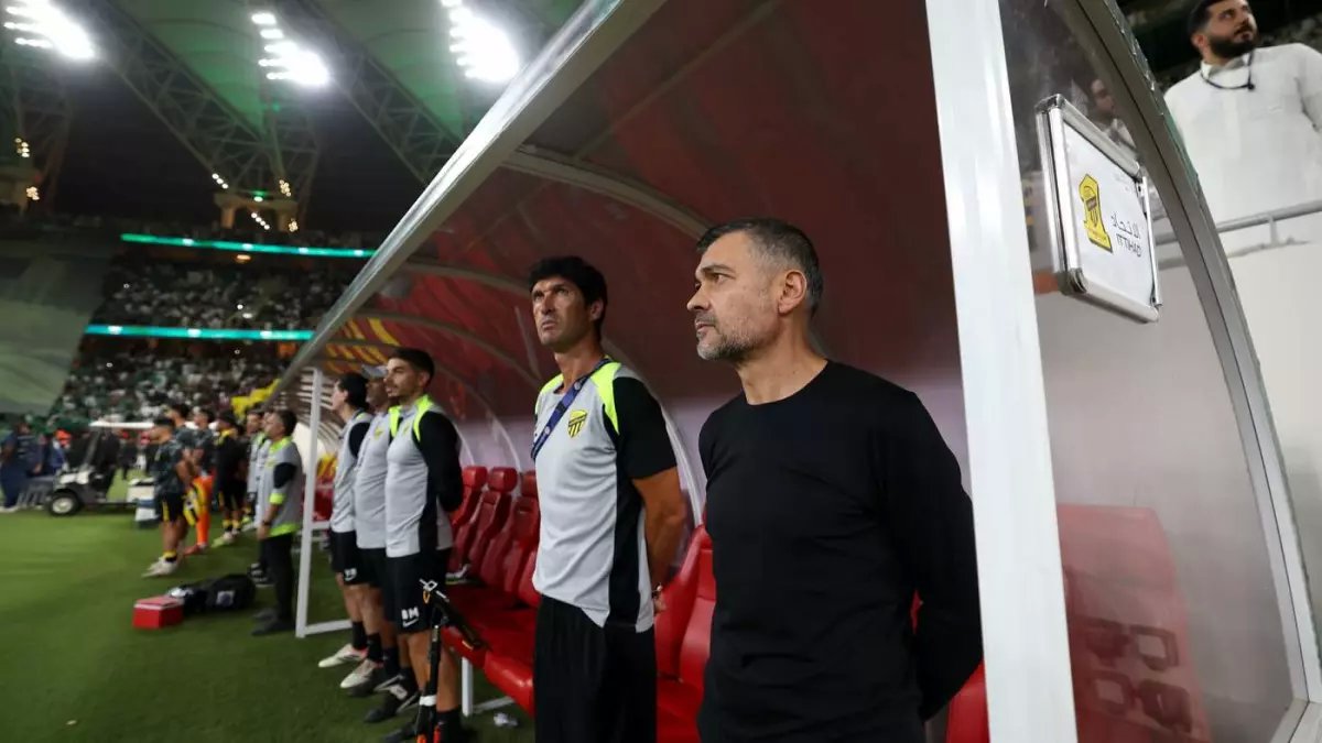 بسبب بيريرا وديابي.. تصريحات كونسيساو الصادمة بعد خسارة الأهلي تفجر الجدل - وهذه الحقيقة المؤلمة عن مباراة الرياض!