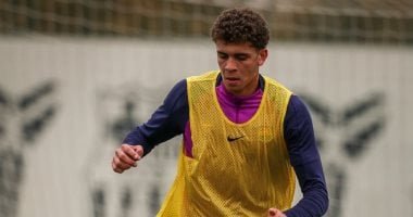 برشلونة وبيتيس فى نهائي كأس إسبانيا.. حمزة عبد الكريم أساسيًا (بث مباشر)