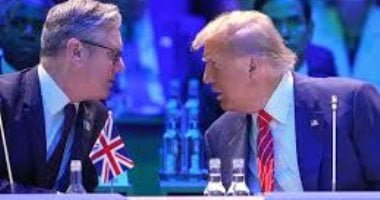 ترامب وستارمر يبحثان أهمية إعادة فتح مضيق هرمز