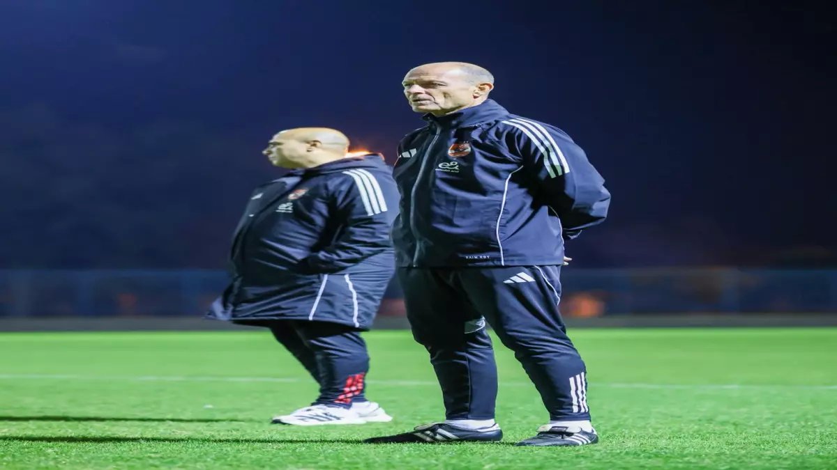 عاجل: مفاجأة صادمة في قائمة الأهلي أمام الترجي... بن رمضان يواجه فريقه السابق من دكة البدلاء!