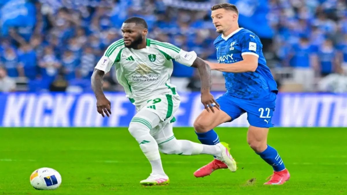 عاجل: الهلال يفقد نجمين قبل كلاسيكو الأهلي الناري... هل تنقلب المعادلة؟