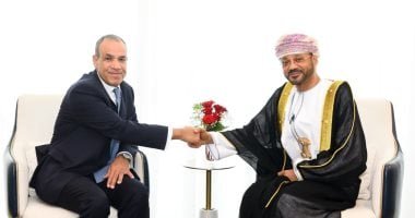 وزير الخارجية يلتقى مع نظيره العُماني ويتناول مسار التصعيد العسكري الراهن