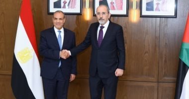 وزير الخارجية يعقد مباحثات مع نظيره الأردني فى عمان حول تداعيات التصعيد العسكري