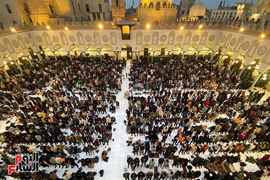 المصلون ليلة 27 رمضان فى الجامع الأزهر