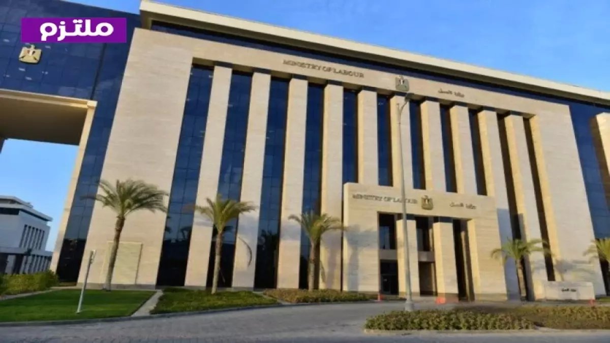 عاجل: قرار تاريخي.. 6 فئات في السعودية تحصل على إقامة مجانية مدى الحياة! هل أنت منهم؟