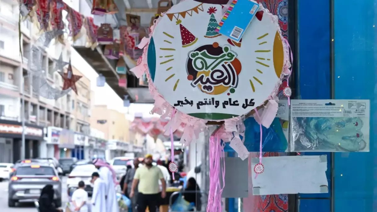 حصري: السر وراء عشق ملايين السعوديين للأسواق الشعبية رغم طوفان المولات الحديثة!