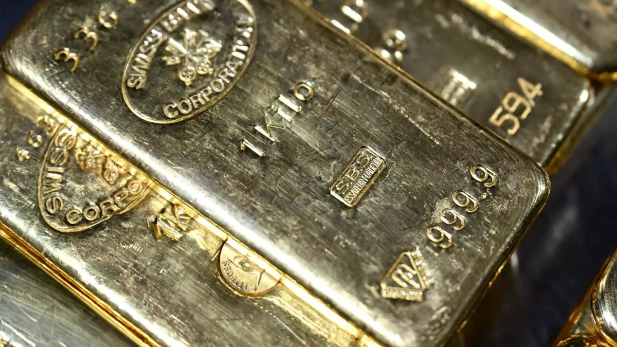 عاجل: الذهب ينفجر فوق 5000 دولار بسبب الحرب الأمريكية الإيرانية... هل تنهار الأسواق العالمية؟