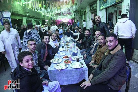 الأهالى فى الإفطار الرمضانى بفيصل