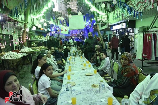 أهالى فيصل فى الإفطار الرمضانى