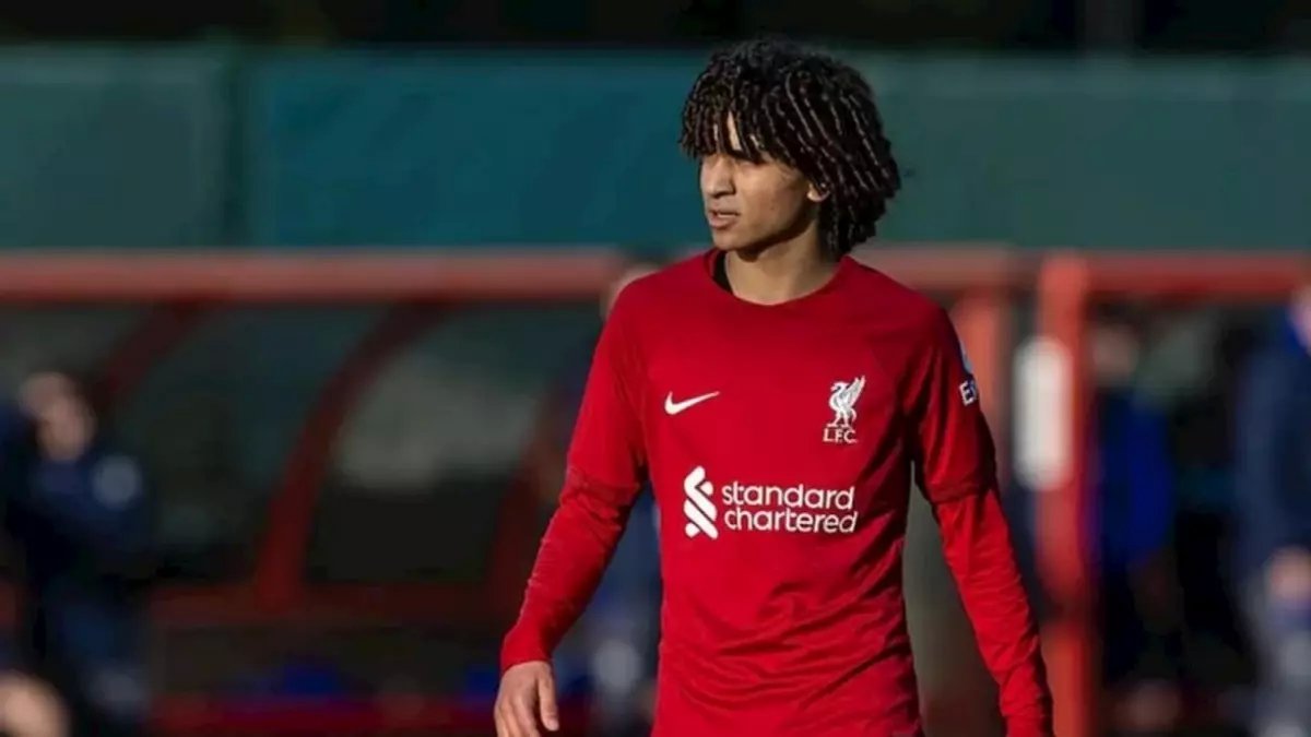 حصري: أسامة نبيه يفجر قنبلة كريم أحمد... السبب الصادم وراء طرد نجم ليفربول من منتخب الشباب!