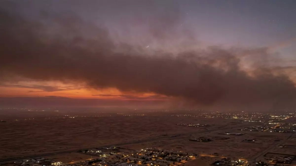 عاجل: طقس غائم وممطر قد يخفي هلال شوال… هل ينتظر المسلمون يوماً إضافياً للعيد؟