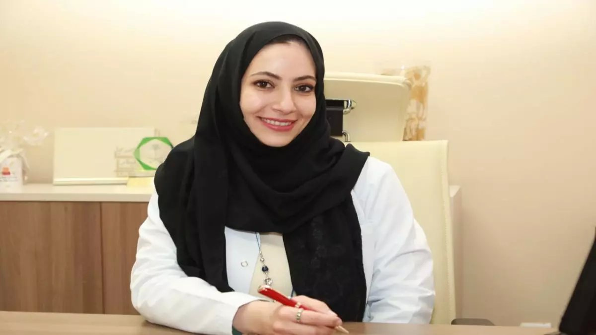 صادم: أول عميدة سعودية تفضح سر والدها المدوي - 37 زوجة قبل أمي والباقي أغرب!