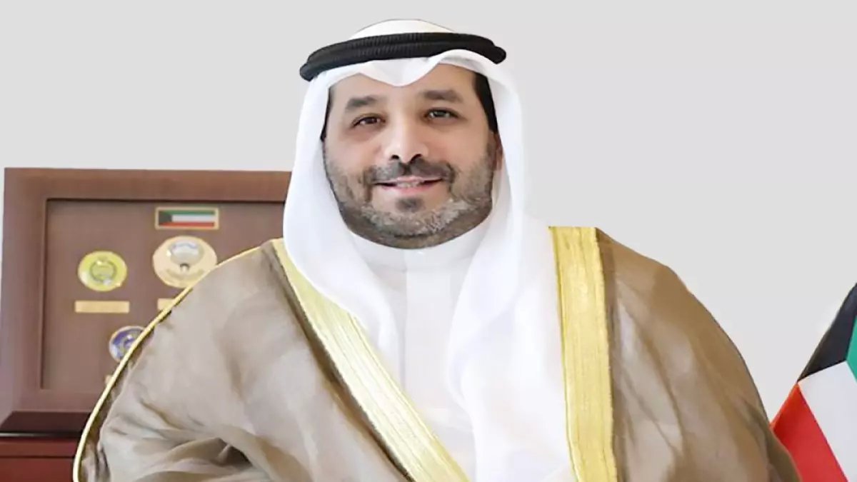 شاهد: السفير الذي أنقذ مواطنيه العالقين في السعودية... قصة إنسانية تهز القلوب!