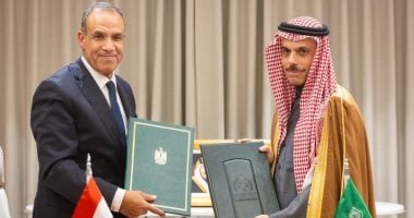 مصر والسعودية توقعان اتفاقية لإعفاء تأشيرات الإقامة القصيرة لحاملي الجوازات الدبلوماسية والخاصة