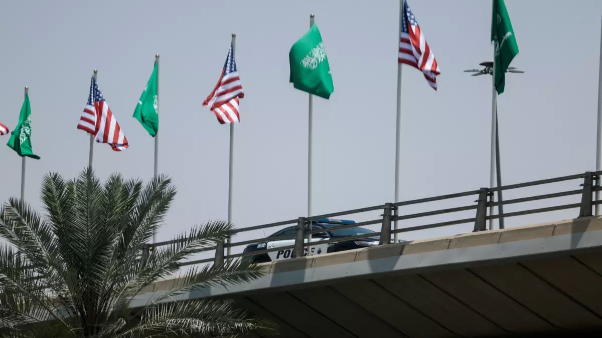 عاجل: السعودية ترد بقوة على "نيويورك تايمز"... هل تكشف المملكة أسرار مكالمات ولي العهد مع ترمب؟