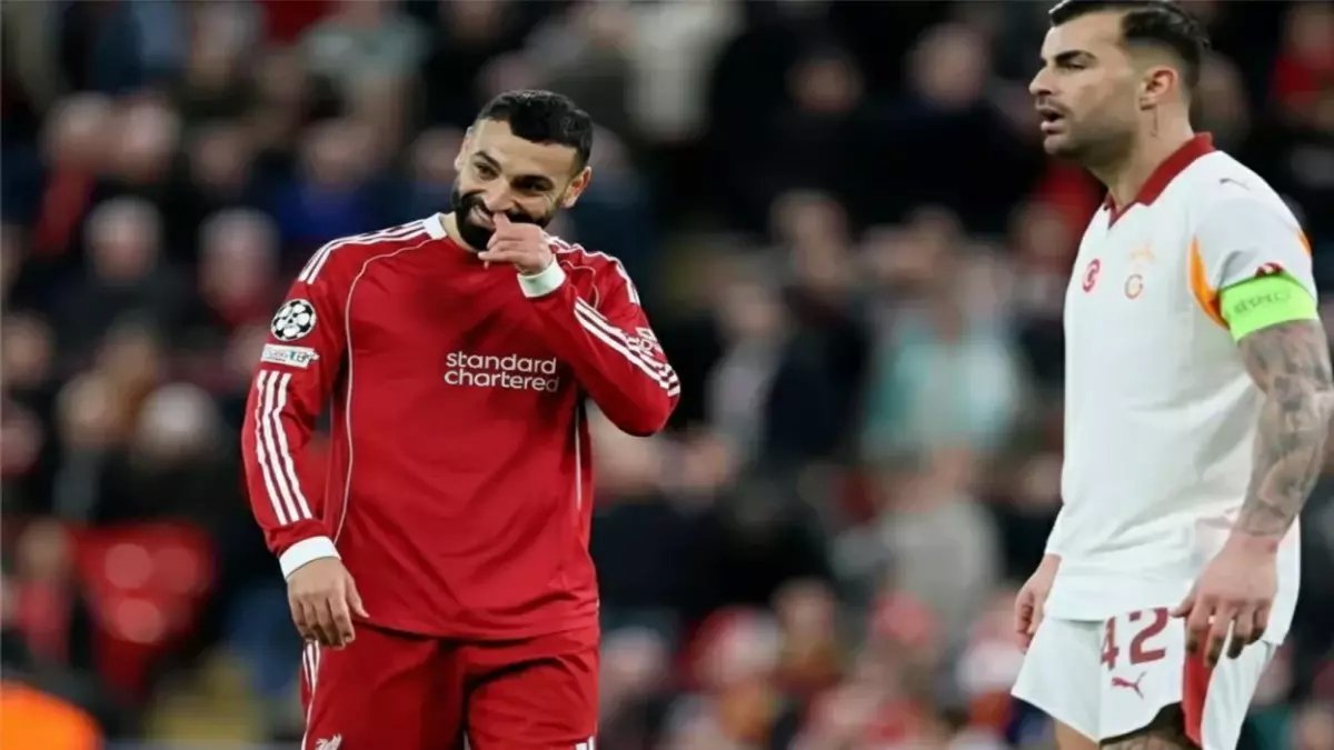 عاجل: سلوت يُتوج صلاح 'الملك' رسمياً بعد رباعية صادمة في شباك جالاتا سراي.. شاهد تعليقه المفاجئ!