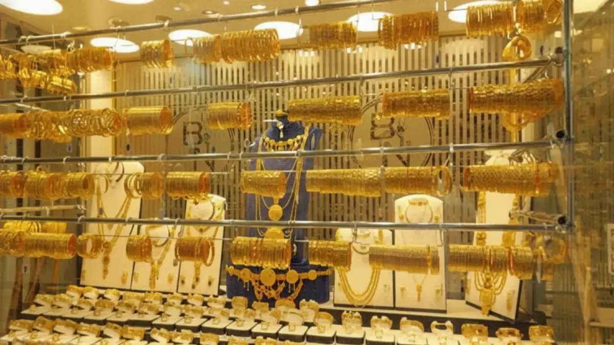 عاجل: صدمة الذهب في السعودية اليوم - 581 ريال للغرام يفاجئ الملايين!