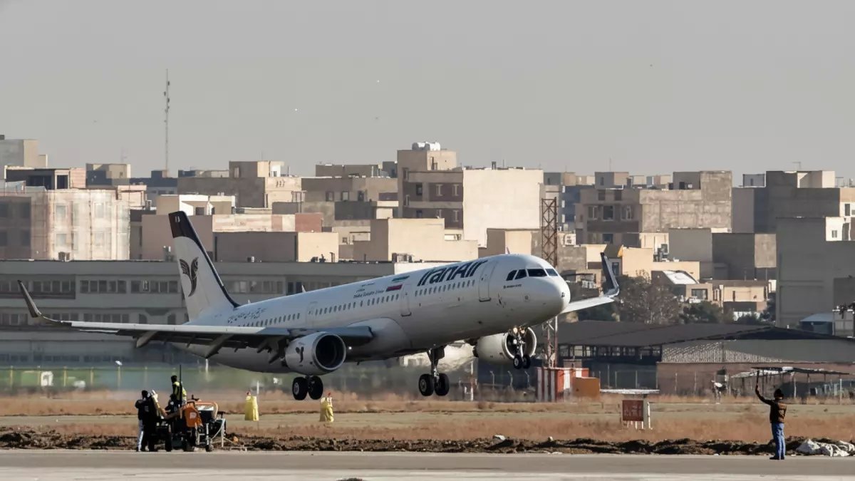 عاجل: إسرائيل تدمر 16 طائرة لقوة القدس الإيرانية في قلب طهران - ضربة مدوية تشل الدعم اللوجستي!