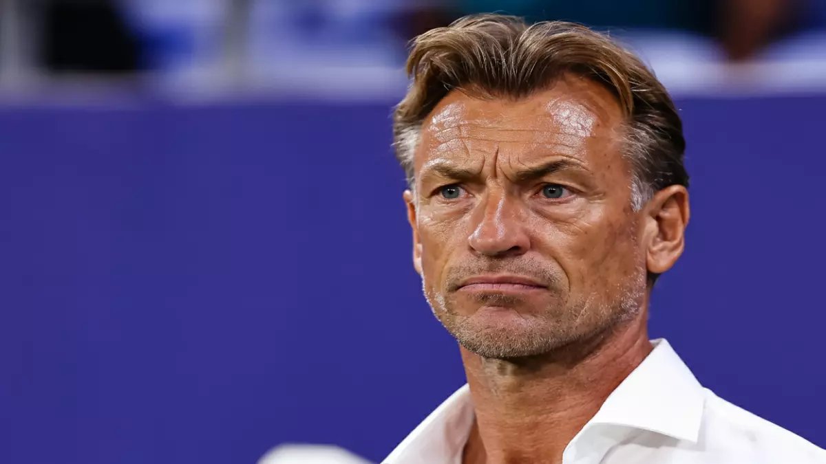 رينارد يُفاجئ الجميع بقائمة "الصدمة"… 25 لاعباً يدخلون معسكراً سرياً لتحطيم مصر وصربيا في مارس!